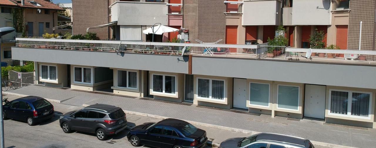 Rivabella Suite Apartments Rimini Exterior foto